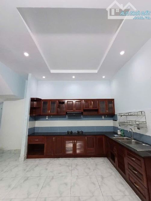 Bán nhà Quận 11, đường Âu Cơ, 55m2, 3 tầng, hẻm 5m, 8.3 tỷ - 2