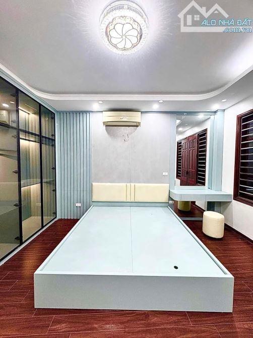 Trung tâm 2 Bà. Phân lô Trần Đại Nghĩa. Oto đỗ cửa. Khu vực hiếm nhà bán - 4
