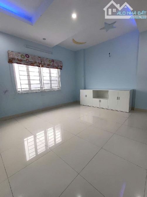 Bán nhà Quận 11, đường Âu Cơ, 55m2, 3 tầng, hẻm 5m, 8.3 tỷ - 4