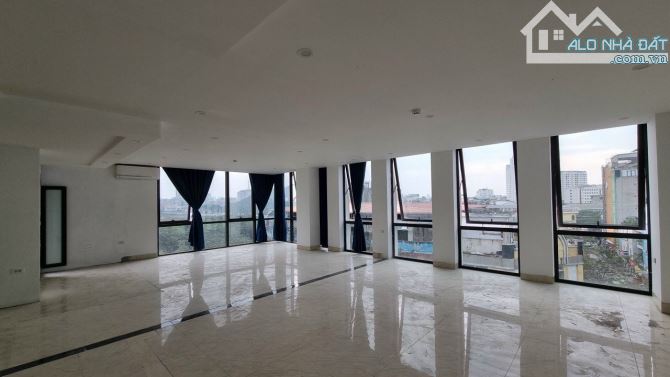 Cho thuê BT tại The Manor Central Park Nguyễn Xiển.DT : 250 M * 5 Tầng.Lô góc.Thông sàn - 5