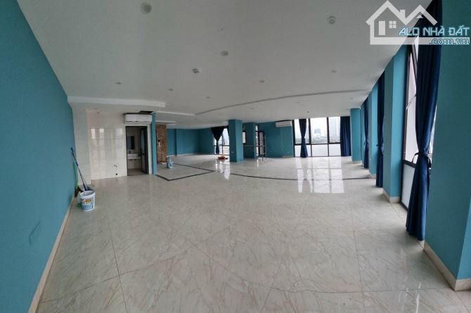 Cho thuê BT tại The Manor Central Park Nguyễn Xiển.DT : 250 M * 5 Tầng.Lô góc.Thông sàn - 6