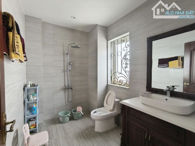 Biệt thự 5 tầng , vị trí cực đẹp , hiếm có khó tìm khu VIP Cityland Garden Hills - 8