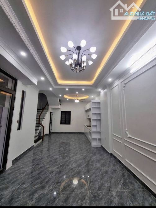 Bán gấp nhà 3,5 tầng Miếu Hai Xã, Dư Hàng Kênh, Lê Chân, 60m2, giá 3,79tỷ