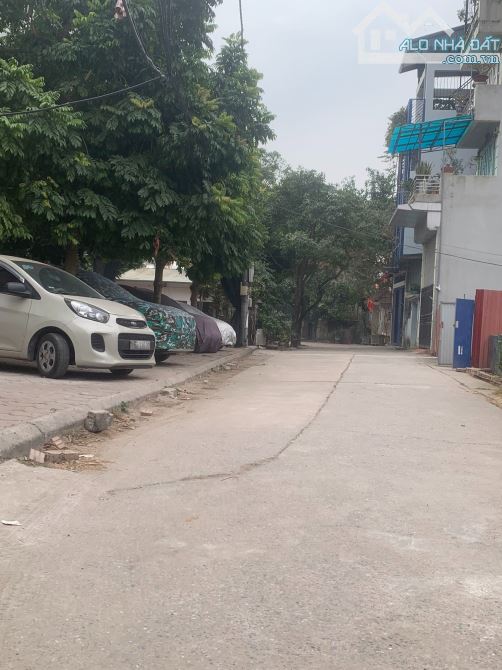 Bán nhà trung tâm quận Long Biên - hàng xóm Khai Sơn Hill 32m2 , 4 tầng chỉ nhỉnh 6 tỷ