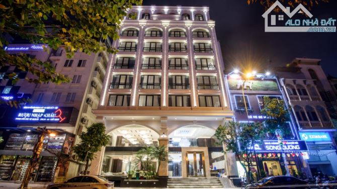 Cần bán Khách sạn 4 Sao Mặt phố Liễu Giai, Ba Đình DT: 400m² x 11T x MT: 11m.