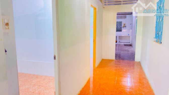 Cho thuê nhà 210 m2 có sân rộng kế KDC 91B tiện ở 5 triệu - 10