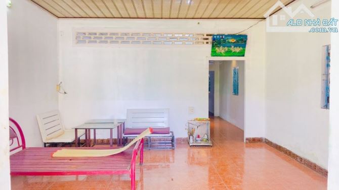 Cho thuê nhà 210 m2 có sân rộng kế KDC 91B tiện ở 5 triệu - 11