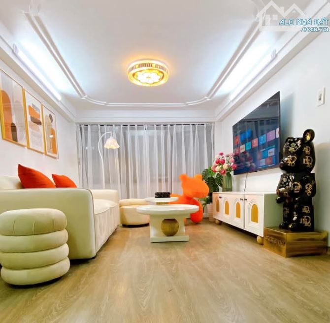 Bán nhà riêng trong ngõ Lò Đúc. Hai Bà Trưng DT 26m2 x 5T. Mặt tiền 3m. Full nội thất - 1