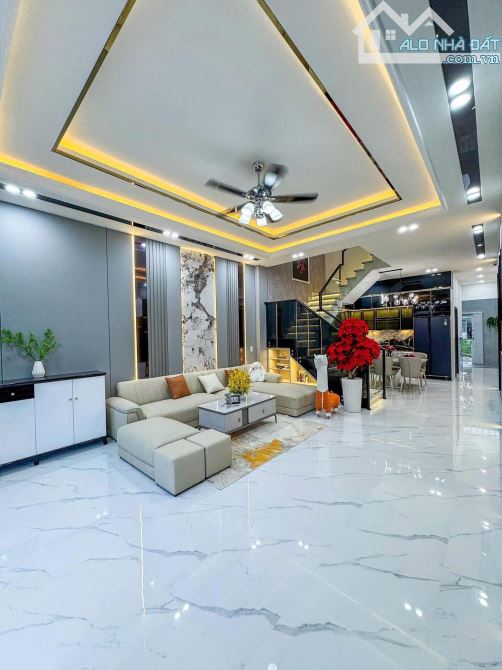 🏡🏡🏡BÁN NHÀ TRỆT 2 LẦU FULL NỘI THẤT ĐƯỜNG D6 KDC HỒNG LOAN GIÁ CHỈ 5.790 TỶ - 1