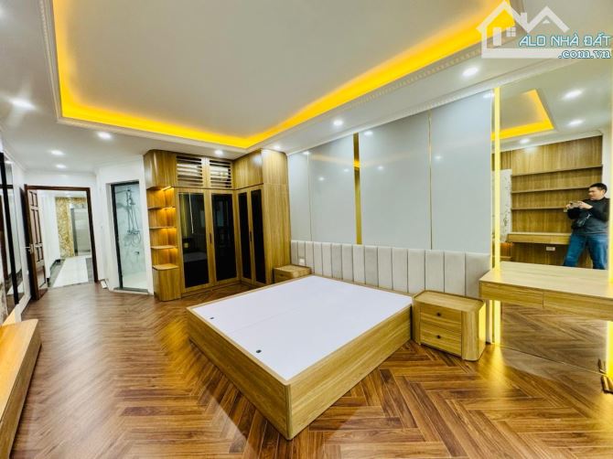 Toà văn phòng vip Hoàng Ngân, 8T thang máy, vỉa hè, ô tô tránh, gara, ở và cho thuê, 65m2 - 1