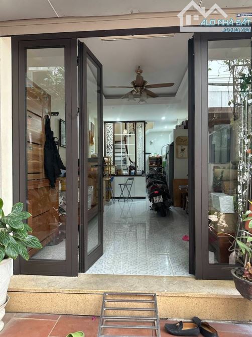 Bán nhà trung tâm quận Long Biên - hàng xóm Khai Sơn Hill 32m2 , 4 tầng chỉ nhỉnh 6 tỷ - 1