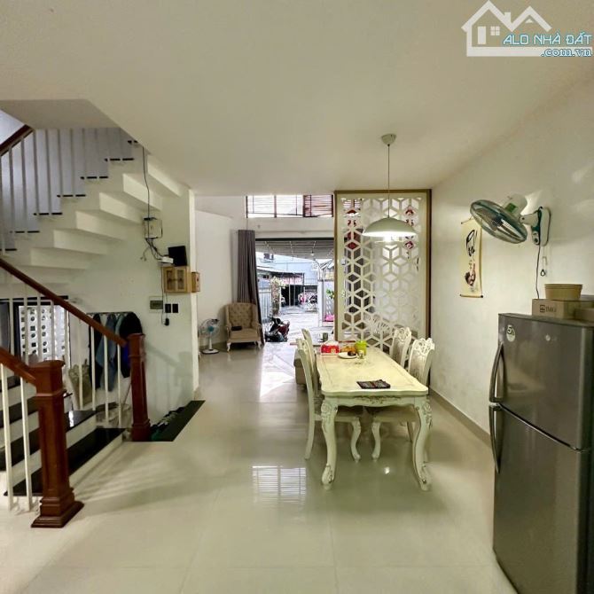 102m2 nhà 3 tầng Khu Trung tâm Sầm Uất bậc nhất Huế mặt tiền Phùng Chí Kiên giá chỉ 6.2 tỉ - 1