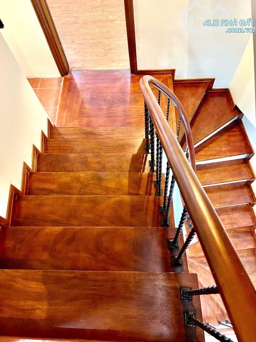 Bán Nhà Phố Ngọc Thụy DT44m2, 5T, 5 Ngủ, Mt4.2m, Ô Tô Vào, Giá 6.7 Tỷ - 2