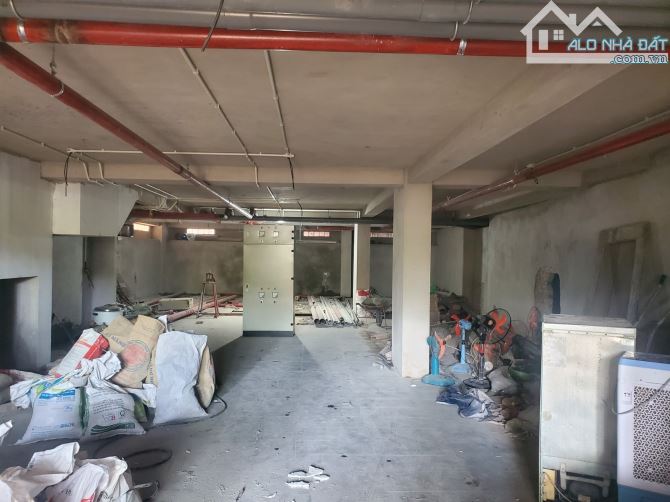 BÁN TOÀ NHÀ VĂN PHÒNG MẶT PHỐ VŨ TÔNG PHAN 333M2 X 10T X MT 11M X 145 TỶ - 2
