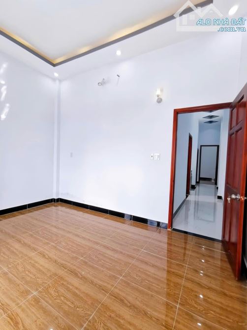 Nhà 5x24 Gần Chợ Ngã Tư Bến Cá Ngã Ba Bình Ý 1,650 tỷ - 2
