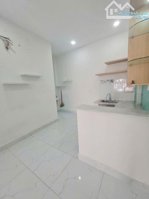 📌📌HẺM Ô TÔ - 3 TẦNG - NGAY KẾ CHỢ TÂN HƯƠNG - 2