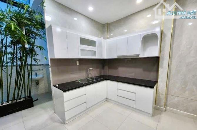 Quận 8 - Nhà Mới 50M - 2 Tầng Vào Ở Ngay - Nguyễn Thị Tần - Chỉ Nhỉnh 5 Tỷ - 2