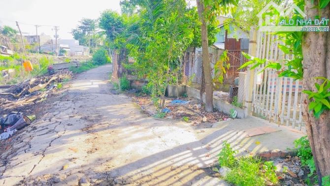 Cho thuê nhà 210 m2 có sân rộng kế KDC 91B tiện ở 5 triệu - 3