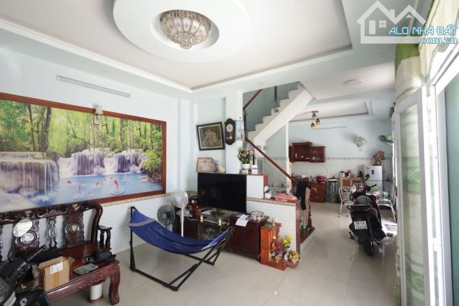🥀🏘️Bán nhà thạnh Lộc gần ngã tư ga rất tiện lợi gần Quốc lộ - 3