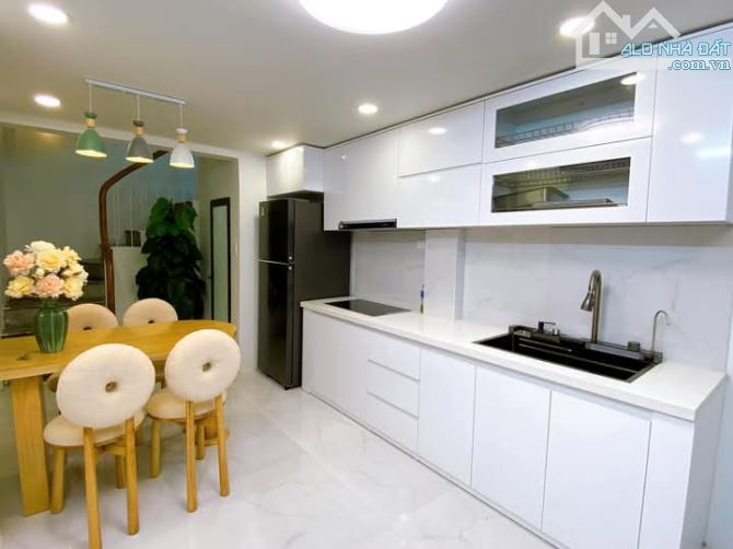 Bán nhà riêng trong ngõ Lò Đúc. Hai Bà Trưng DT 26m2 x 5T. Mặt tiền 3m. Full nội thất - 3