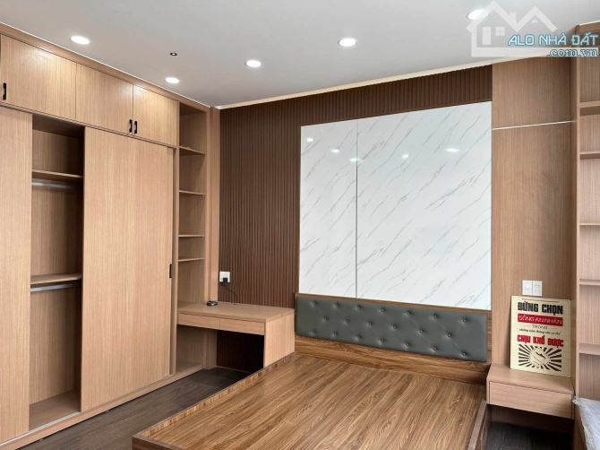 Nhà bán - DT( 5,2 x 11m) 6 tầng thang máy - MT 13m - Điện biên phủ - vĩnh hòa. - 3