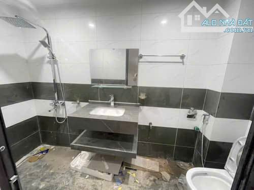 BÁN NHÀ CẦU CỐC, TÂY MỖ - 55M2, 5T, THANG MÁY – FULL 8P Ở, CHO THUÊ – Ô TÔ ĐỖ CỬA HƠN 8 TỶ - 4