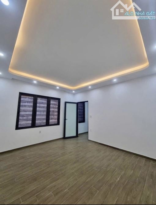 Bán gấp nhà 3,5 tầng Miếu Hai Xã, Dư Hàng Kênh, Lê Chân, 60m2, giá 3,79tỷ - 4