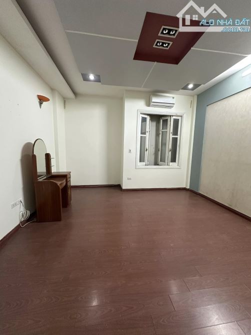 Bán nhà ngõ 20 Nguyễn Chánh Cầu Giấy 60MX5T oto tránh MT 5m Kinh Doanh gần phố sổ đẹp 17 t - 5
