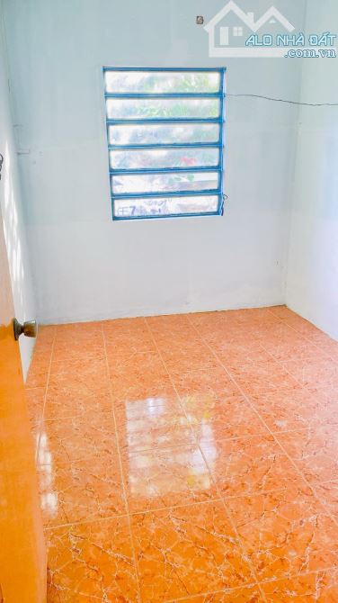 Cho thuê nhà 210 m2 có sân rộng kế KDC 91B tiện ở 5 triệu - 9