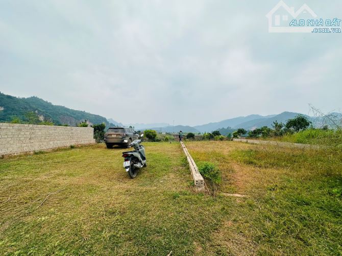 Bán Đất 897m² Tại Mộc Châu – 200m² Thổ Cư, View Cao Thoáng, Gần Cầu Kính Bạch Long