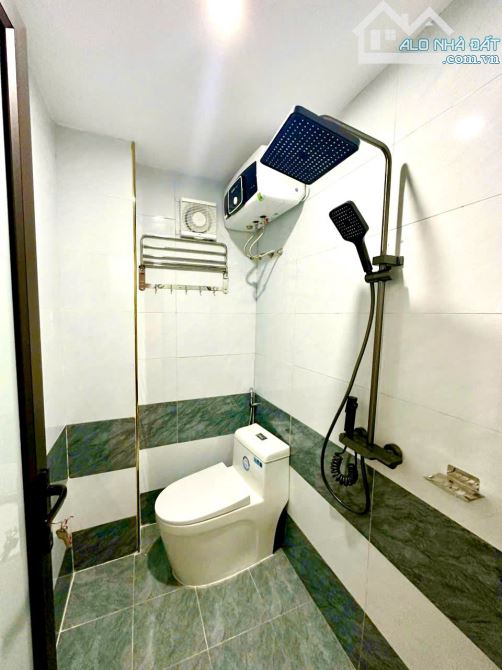 Bán nhà 3 tầng Hoàng Minh Thảo Hải Phòng 40m2 hướng Tây Nam , 4 ngủ 2WC