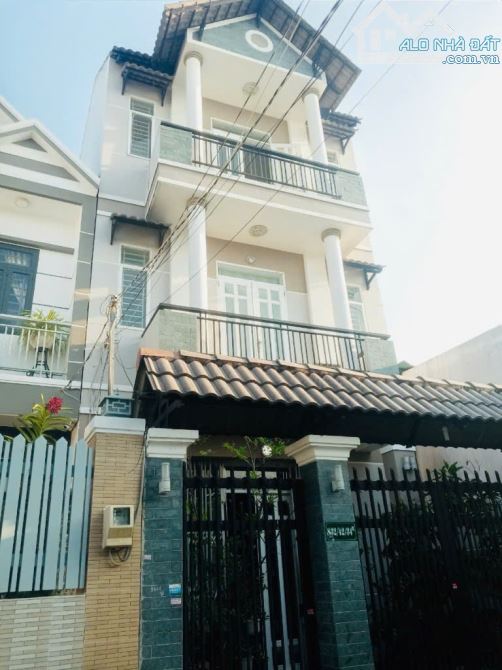 Nhà Hẻm 1368 Lê Văn Lương, Phước Kiển, Nhà Bè. Giá bán : 6.3 Tỷ. DT: 5.5x19m