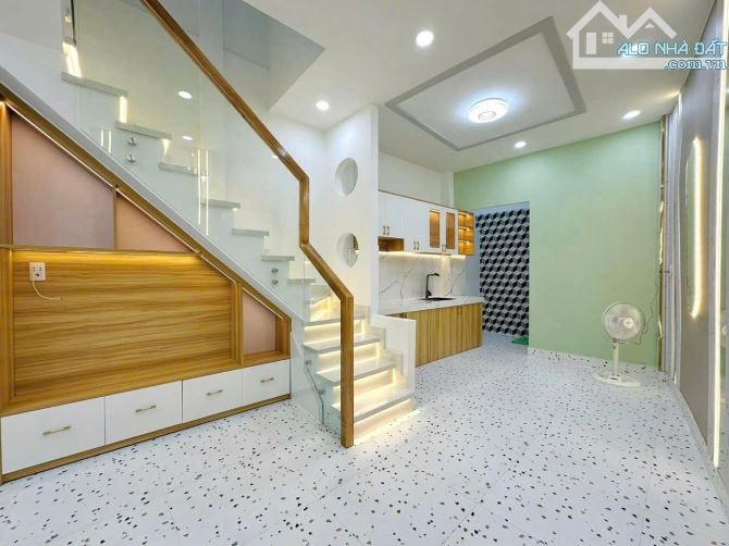 🏡 BÁN NHÀ PHAN VĂN TRỊ 🔥 CĂN GÓC 44m² 🏠 Kết cấu: 2 tầng, 4 phòng ngủ