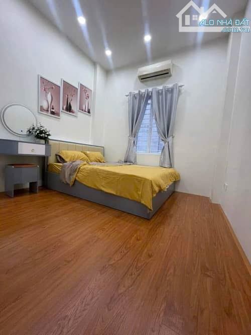 Ô TÔ TRÁNH kinh doanh phố 8/3. 43m² 5 tầng giá chào 11.9 tỷ, CÁCH 1 NHÀ RA MẶT PHỐ. RẤT PH