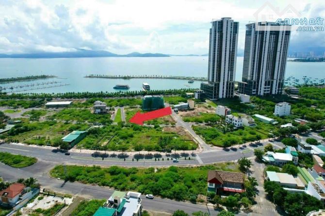 Bán đất sổ hồng khu biệt thự Biển Vĩnh Hoà ngay bến du thuyền Marina giá đầu tư