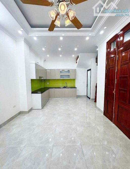 💥 NHÀ MỚI KÍNH KOONG KIM NGƯU  7 TỶ/ 32 M2/5 TẦNG - NGÕ RỘNG - GẦN Ô TÔ