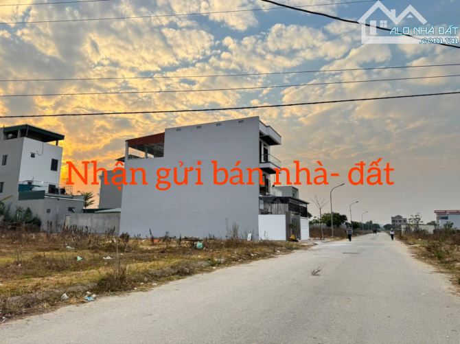 Bán nhà 3 tầng mới tinh, full nội thất, KĐT Chi Đông, Mê Linh - đón Tết ngay - 1