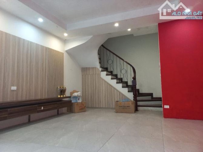 NHÀ ĐẸP, HIÊM, ÔTÔ QUA NHÀ, PHỐ TÂN THỤY PHÚC ĐỒNG. DT: 31m². 6tầng. Giá: 5,3tỷ - 1