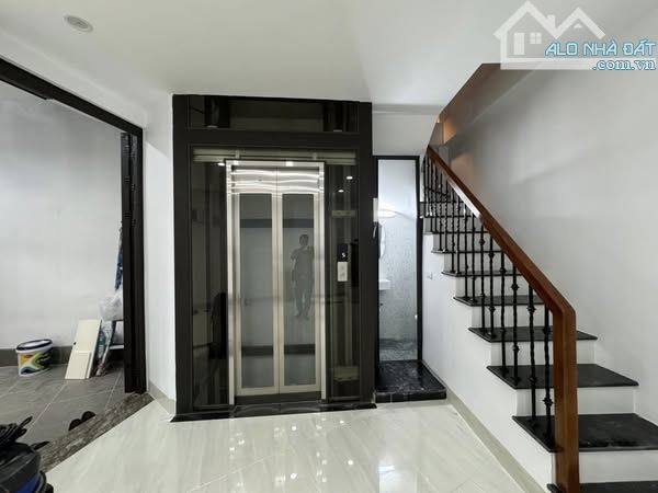 🏡 Nhà 35m2- Lê Lợi- 5 tầng thang máy - ô tô đỗ sát cửa, cách phố 5m – 7.35 tỷ - 1