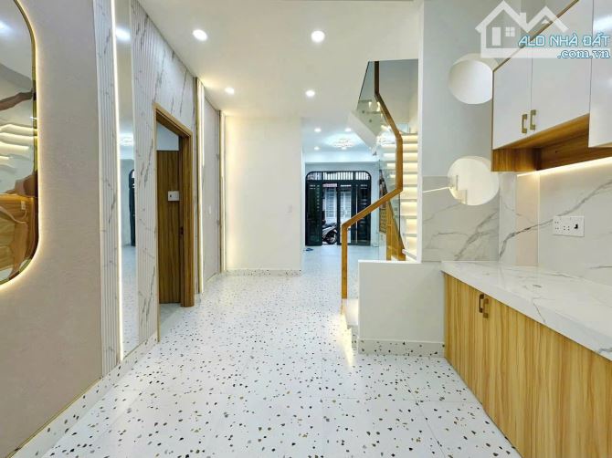 🏡 BÁN NHÀ PHAN VĂN TRỊ 🔥 CĂN GÓC 44m² 🏠 Kết cấu: 2 tầng, 4 phòng ngủ - 1