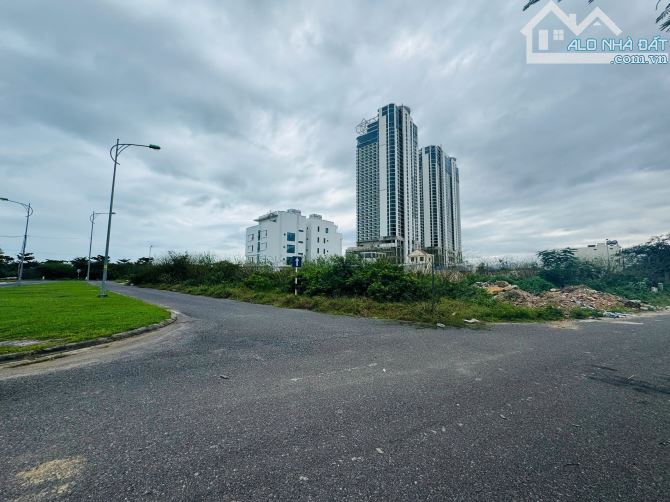 Bán đất sổ hồng khu biệt thự Biển Vĩnh Hoà ngay bến du thuyền Marina giá đầu tư - 1