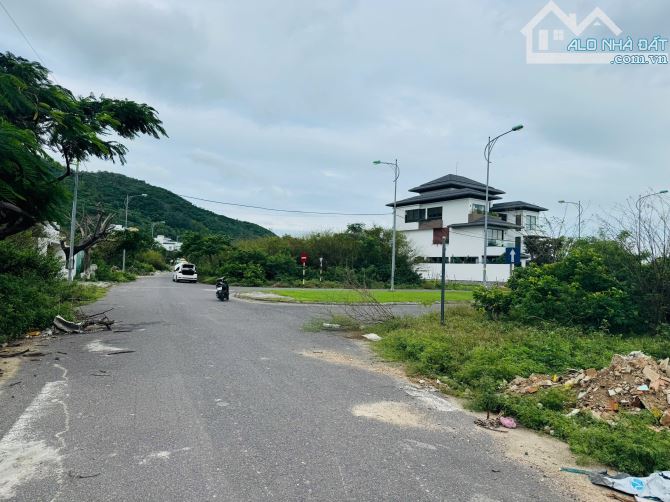 Bán đất sổ hồng khu biệt thự Biển Vĩnh Hoà ngay bến du thuyền Marina giá đầu tư - 2