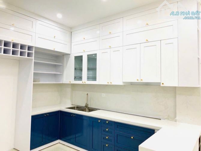 Bán nhà mặt ngõ Xuân Đỉnh ,35m2, 5 tầng  ô tô đổ cửa  ,LÔ GÓC ,50M ra phố ,nhỉnh  7 tỷ - 3