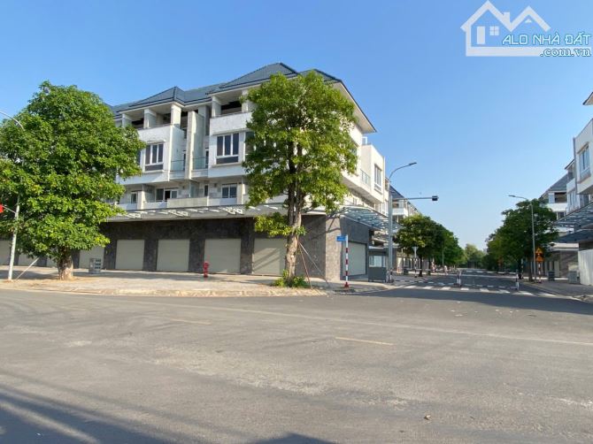 Bán căn shophouse mặt tiền khu biệt thự Văn Hoa Villas, đường Nguyễn Văn Hoa, 20 tỷ - 4