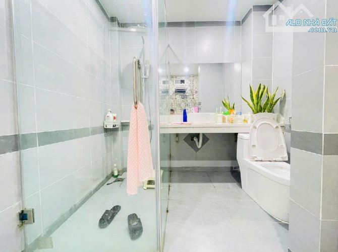 NHÀ ĐẸP 30M² – TRẦN KHÁT CHÂN – 5 TẦNG, NGÕ 3 GÁC- 10 m ra mặt phố – GIÁ CHỈ 6.15 TỶ! - 5