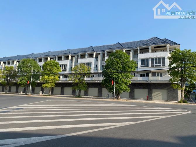 Bán căn shophouse mặt tiền khu biệt thự Văn Hoa Villas, đường Nguyễn Văn Hoa, 20 tỷ - 6