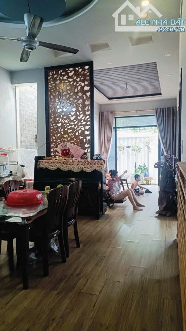 Bán Nhà Mặt Phố Nha Trang – Khánh Hòa, DT 126m2, 2 Tầng, M.Tiền 7m, Giá Chào Bán Nhỉnh 6tỷ - 8