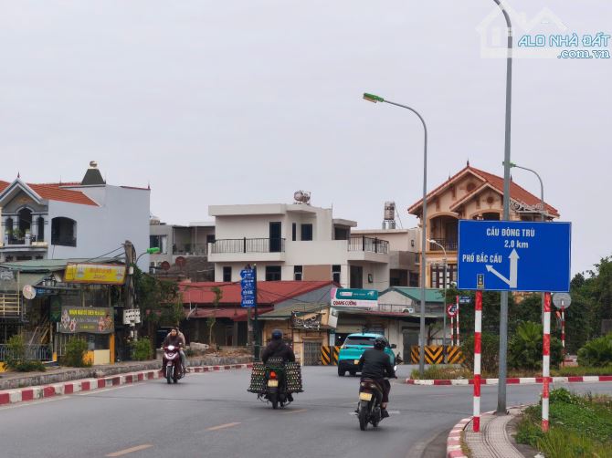 Bán đất Bắc Biên Long Biên DT 1750 m2, mt 20m giá 4,65tỷ - 9