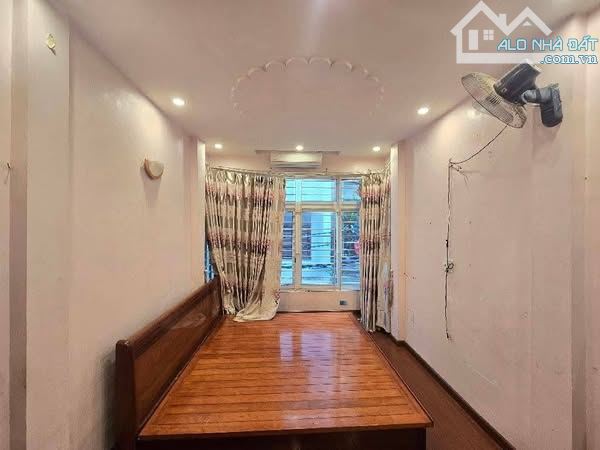 🏡 Nhà 35m2- Nhuệ Giang- ngõ thông thoáng sáng- ô tô đỗ siêu gần- 6.2 tỷ