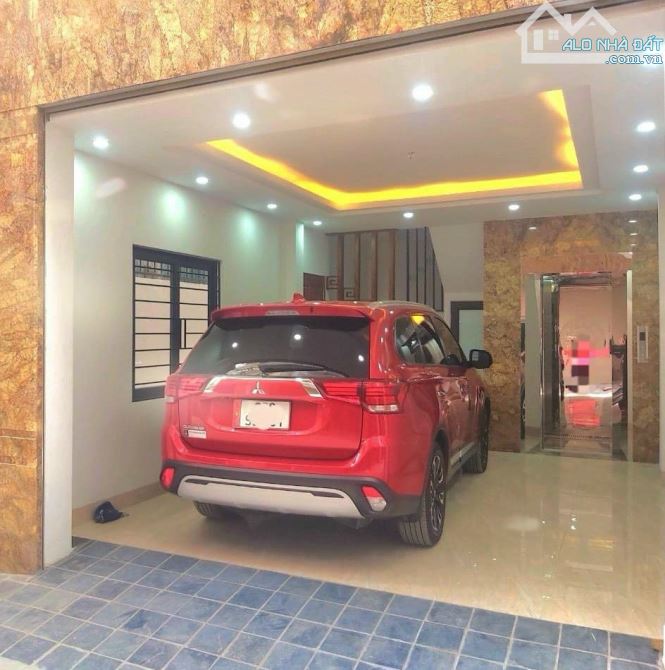 Bán nhà Võng Thị, Tây Hồ, dt 45m, 6 tầng thang máy, ô tô đỗ cửa. Giá 11.5 tỷ